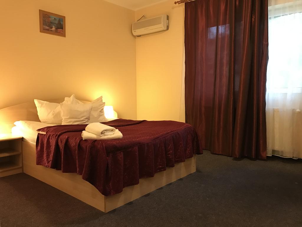 Hotel Cardinal Satu Mare Exterior foto