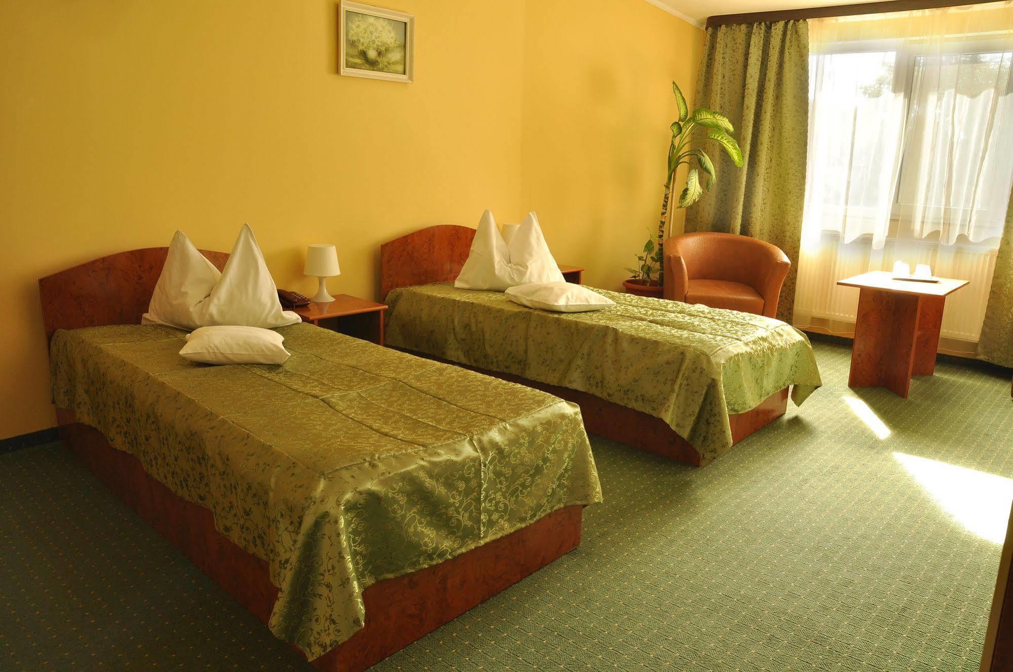 Hotel Cardinal Satu Mare Exterior foto